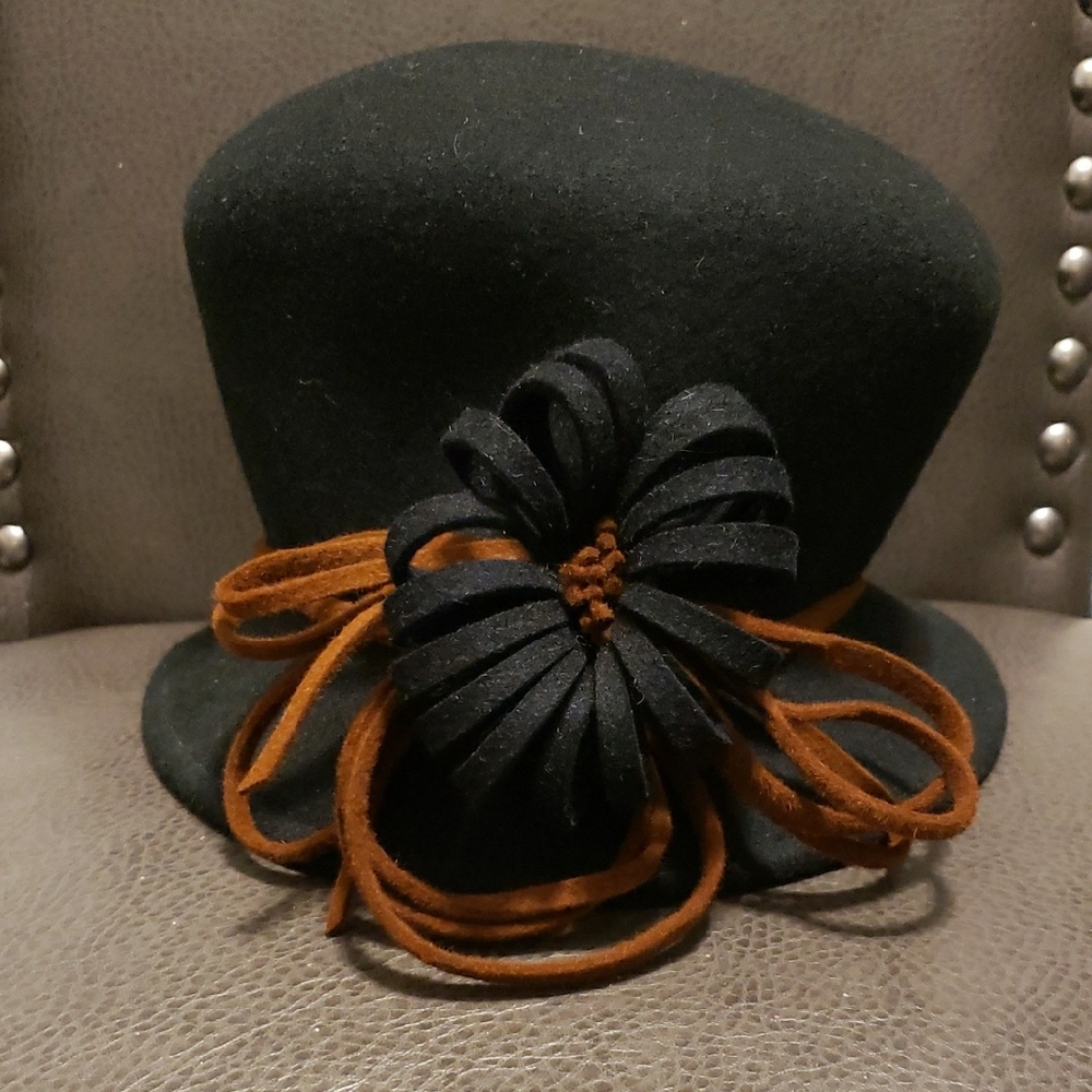 Elegant Black and Brown Women's Hat